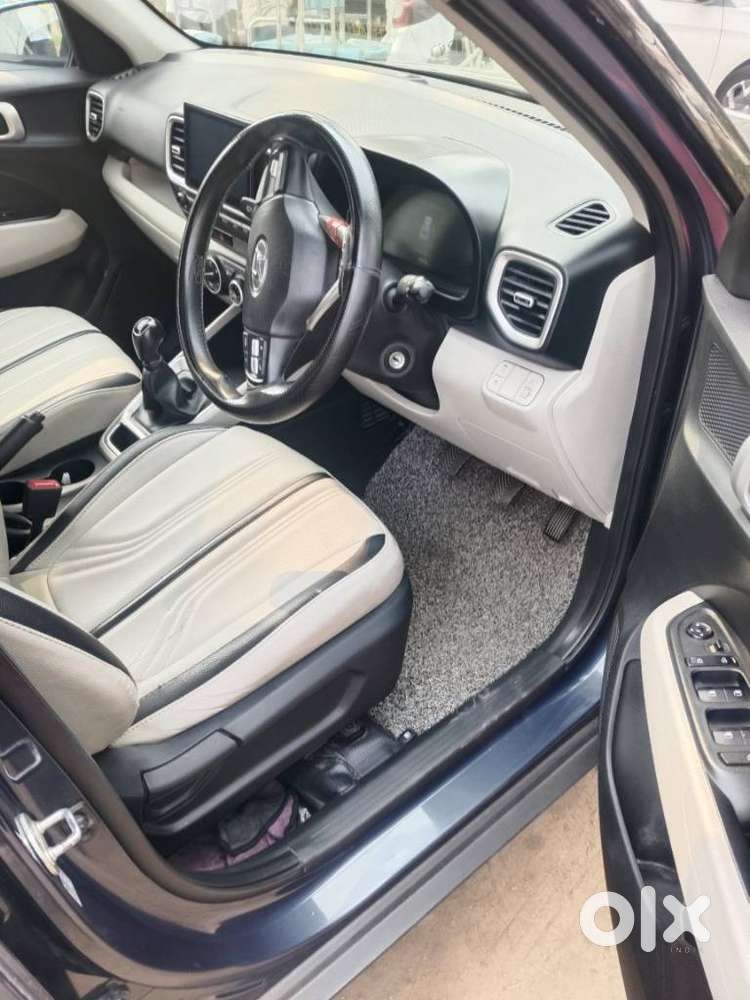 Hyundai Venue 1.2 S Plus, 2023, Petrol