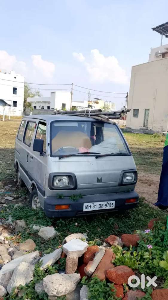 Gadi Chalu Hai Dusri Gadi Kharide The To Khadi Thi