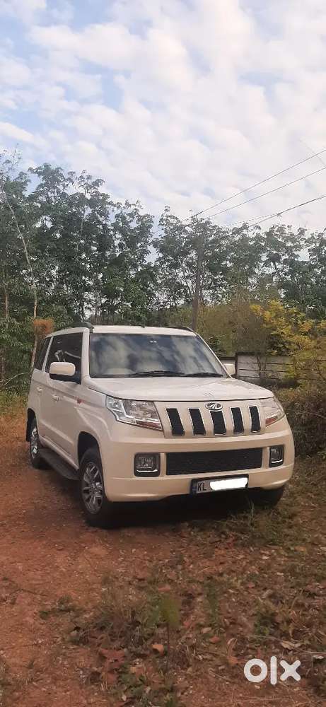 Mahindra Tuv 300 2016 Diesel Automatic