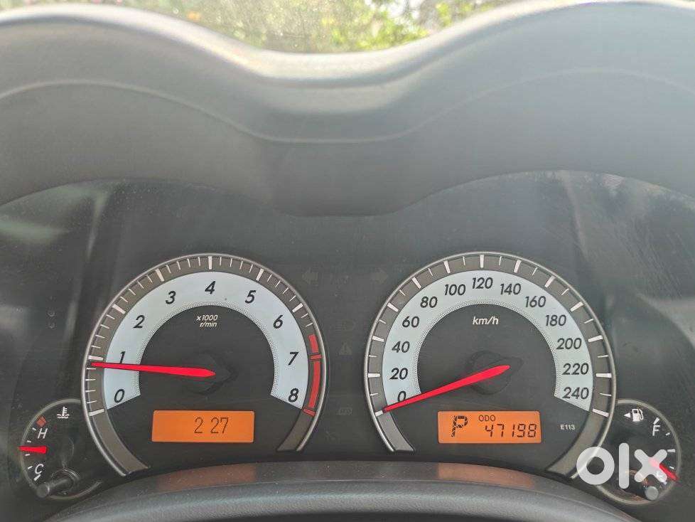 Toyota Corolla Altis, 2013, Petrol