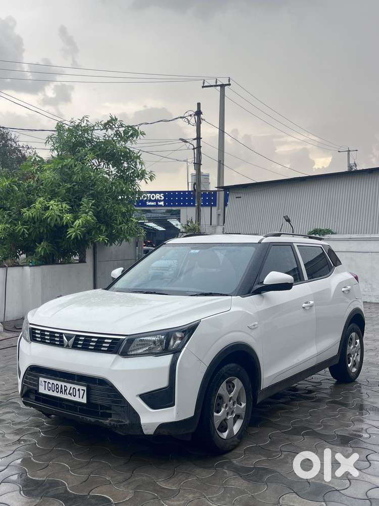 Mahindra Xuv300 W6, 2023, Petrol