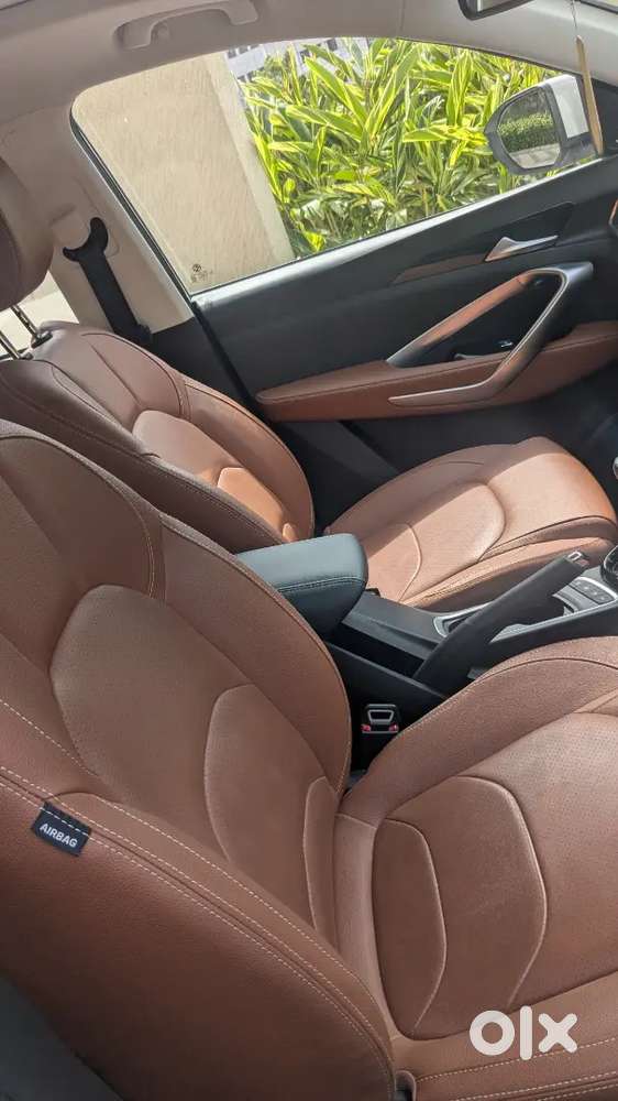Mg Hector Plus 2022 Petrol Well Maintained