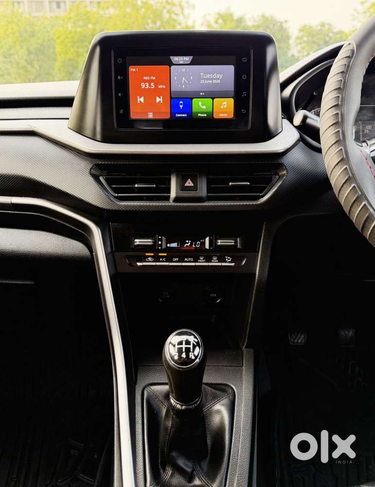 Maruti Suzuki Brezza Vxi S-cng, 2024, Cng & Hybrids