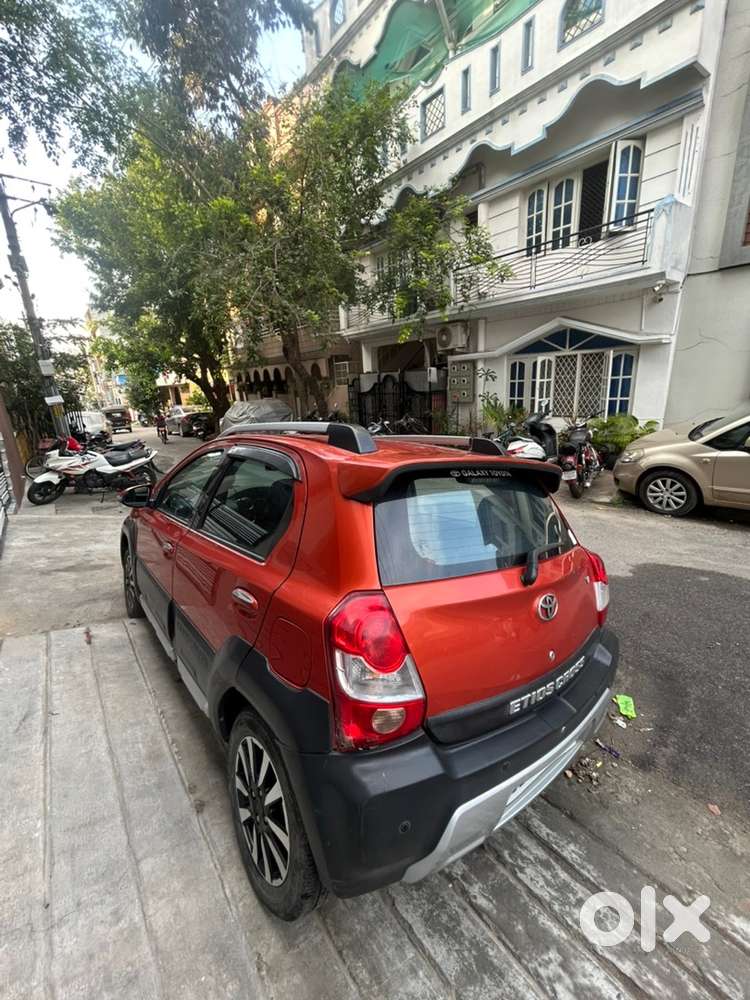 Toyota Etios Cross 2014