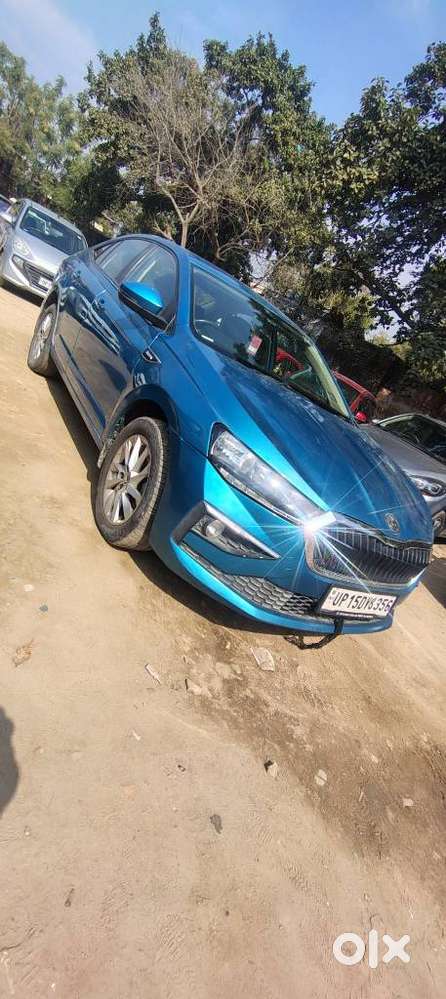 Skoda Slavia Style 1.0l Tsi At, 2022, Petrol
