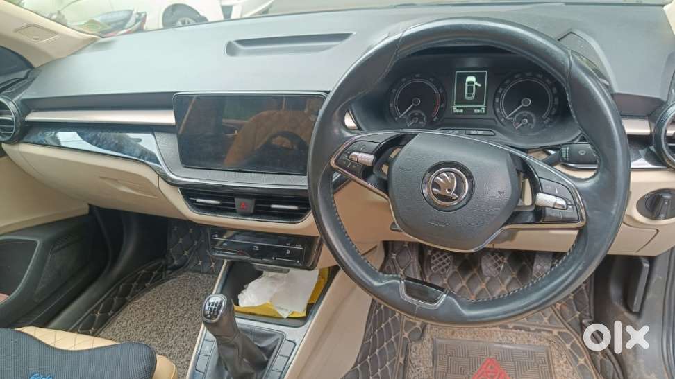 Skoda Slavia Ambition 1.0l Tsi Mt, 2022, Petrol