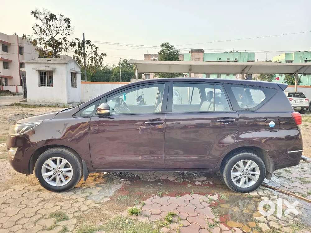 Toyota Innova Crysta, Gx Manual, 8 Seater.