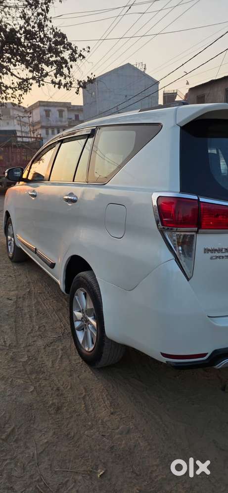 Toyota Innova Crysta 2.4 V, 2016, Diesel