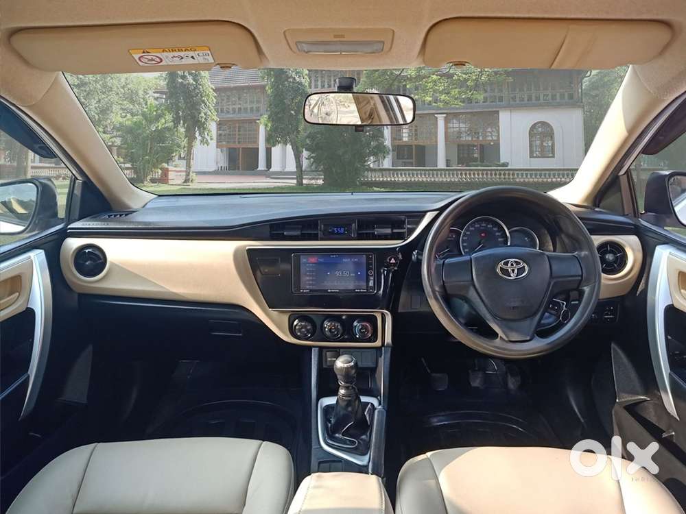 Toyota Corolla Altis 1.8 J, 2018, Petrol