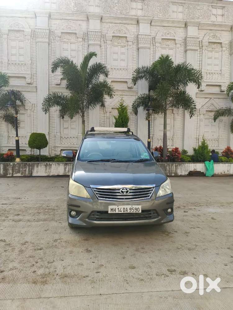 Toyota Innova 2.5 V 2012