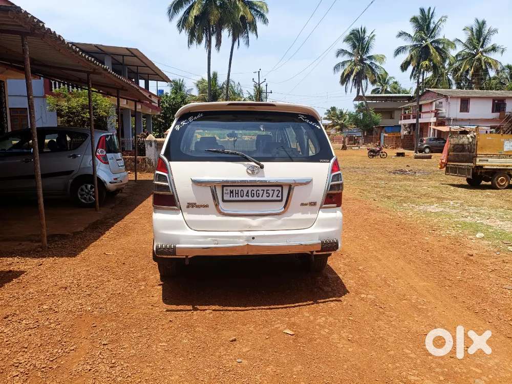 Toyota Innova 2013 Diesel 299999 Km Driven