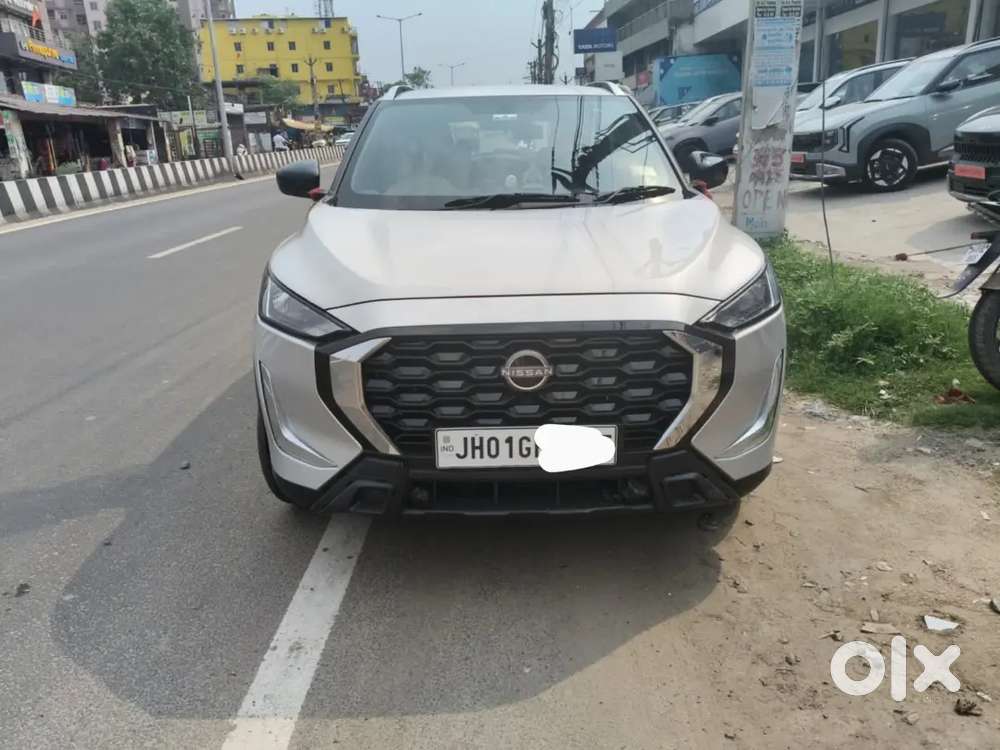 Nissan Magnite Visia Plus Silver Color