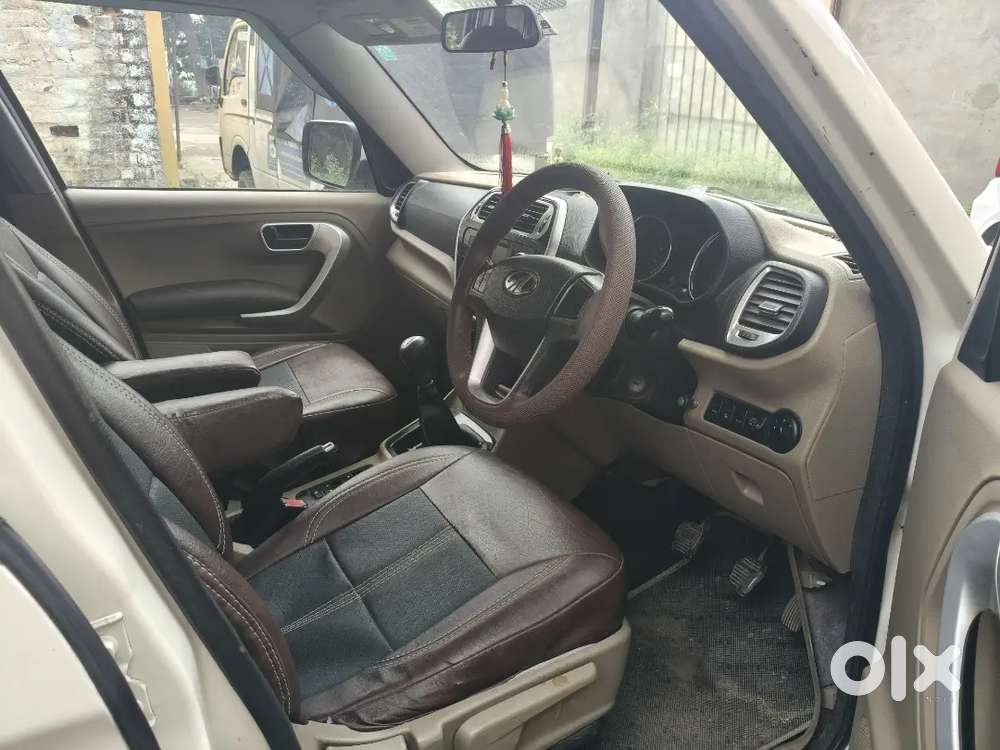 Mahindra Tuv 300 2017