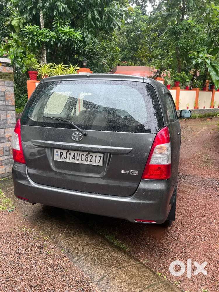 Toyota Innova Diesel 2012