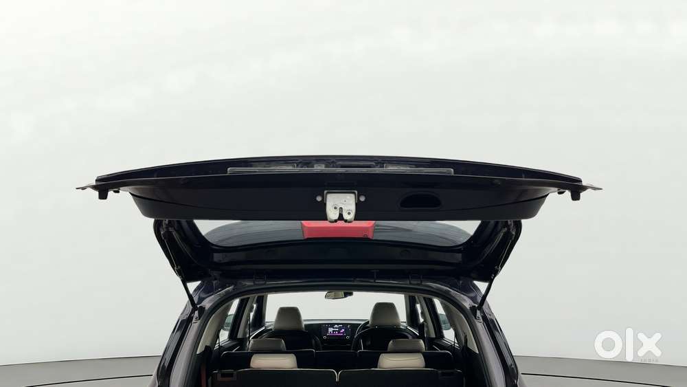 Kia Carens 1.4 Luxury Plus Dct 7 Str, 2022, Petrol