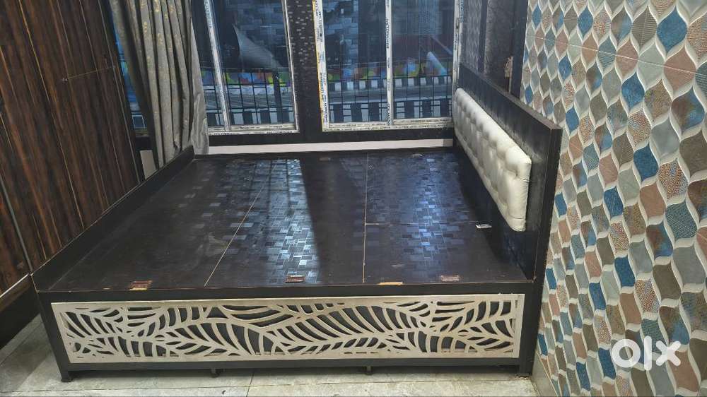 King size bed for sale