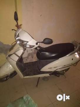 Olx 2nd hot sale hand scooty