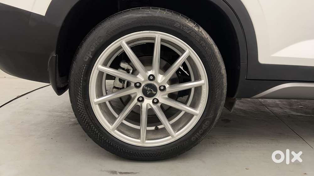 Hyundai Alcazar Platinum 7 Str 1.5 Turbo Petrol Adventure, 2023, Pet..