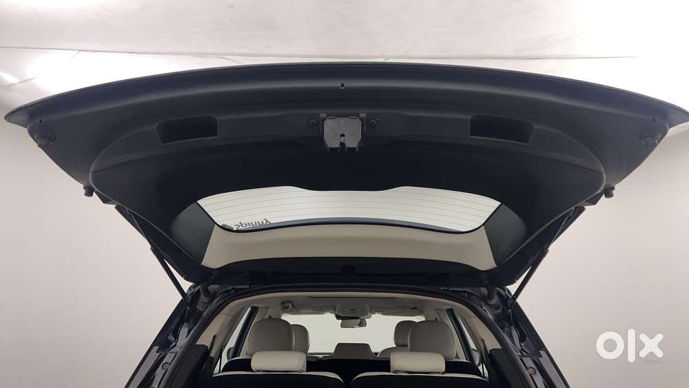 Mahindra Xuv700 2.2 Ax 7 Diesel Mt Luxury Pack Str, 2023, Diesel