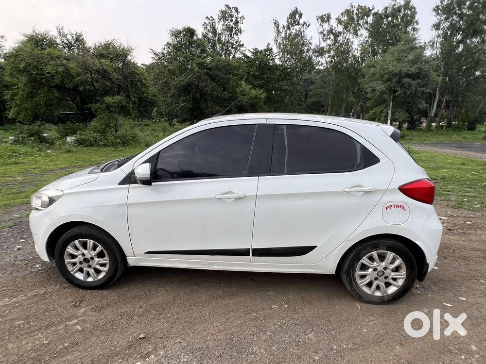 Tata Tiago 1.2 Revotron Xz (o), 2016, Petrol