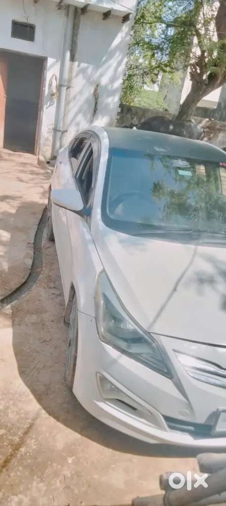 Hyundai Verna 2015 Petrol 126000 Km Driven