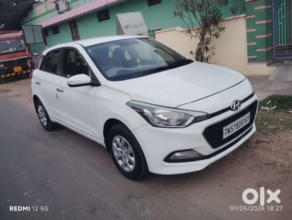 * Hyundai I20 Sportz *