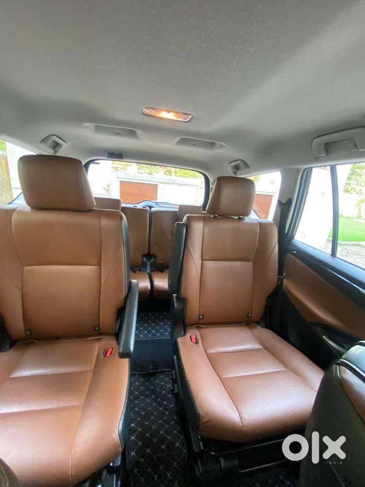 Toyota Innova Crysta 2017 Diesel 120000 Km Driven