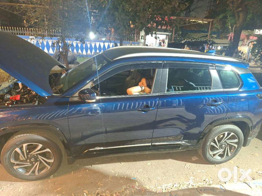 2026 Grand Vitara Strong Hybrid Automatic  Top Model  Only 1,100 Km