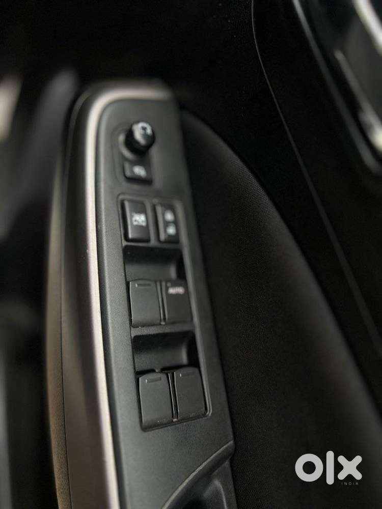 Maruti Suzuki Swift Amt Vvt Zxi, 2023, Petrol