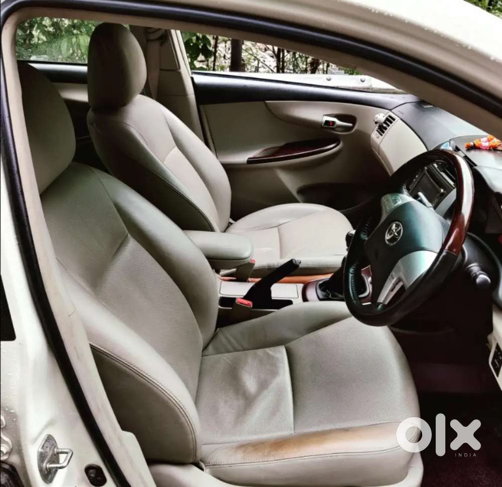 Toyota Corolla Altis 2013 Petrol Manual