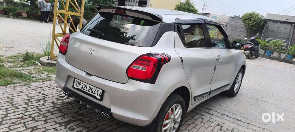 Injen Ke Pass Halki Si Lag Gyi Thi