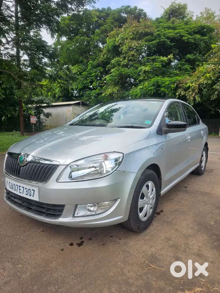 Skoda Rapid Elegance 2012