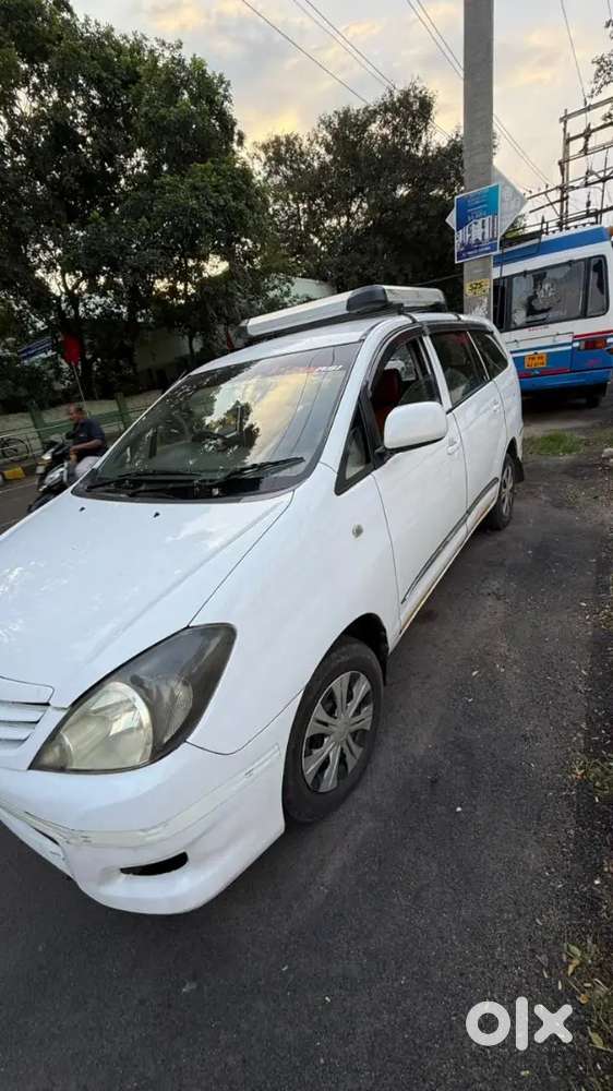 Toyota Innova 2010 Diesel Well Maintained