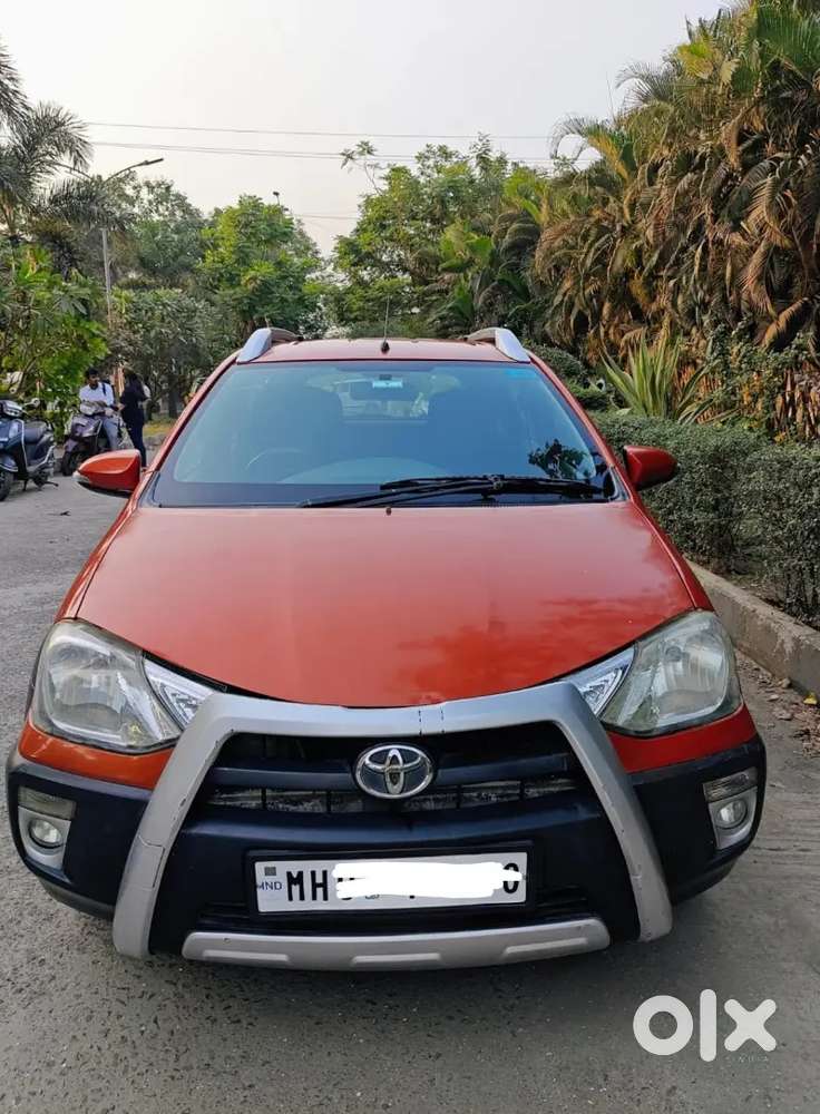 Toyota Etios Cross Lady Doctor Driven 2015 Petrol 64000 Km Driven