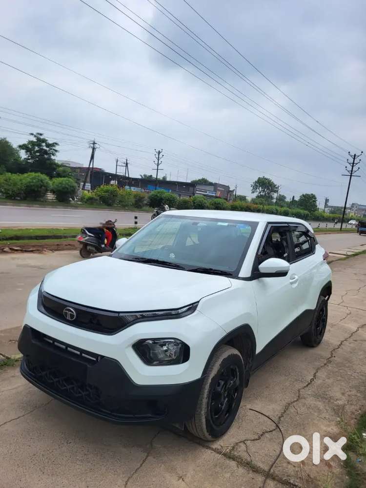Tata Punch 1.2 Adventure 2025