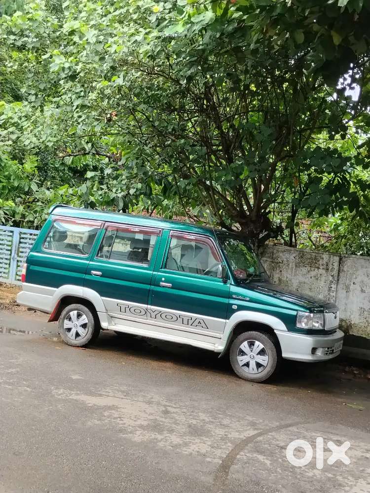 Toyota Qualis 2003 Diesel Well Maintained