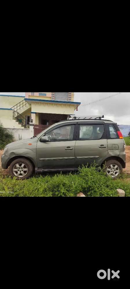 Mahindra Quanto 1.5 C8 2013 Diesel Car