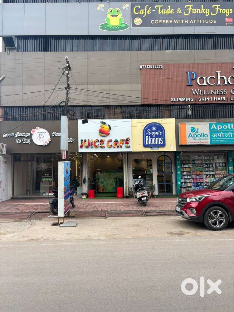 SALE RUNNING JUICE AND SANDWICH SHOP