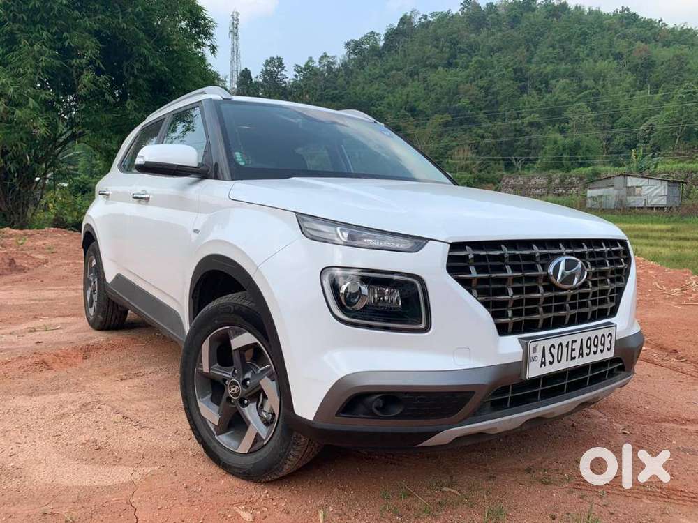 Hyundai Venue 2019 Petrol 120000 Km Driven
