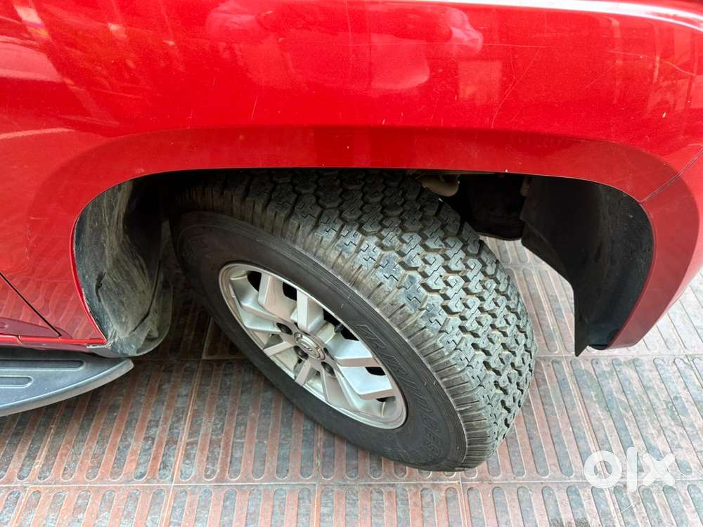 Mahindra Tuv 300 T8, 2016, Diesel