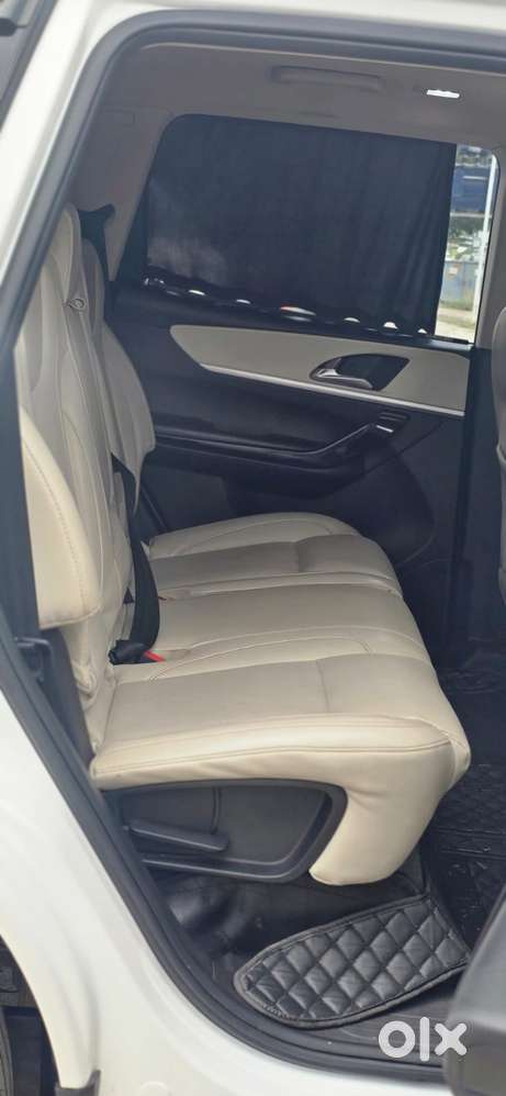 Mahindra Xuv700 2.2 Ax 7 Diesel At Luxury Pack Str Awd, 2024, Diesel
