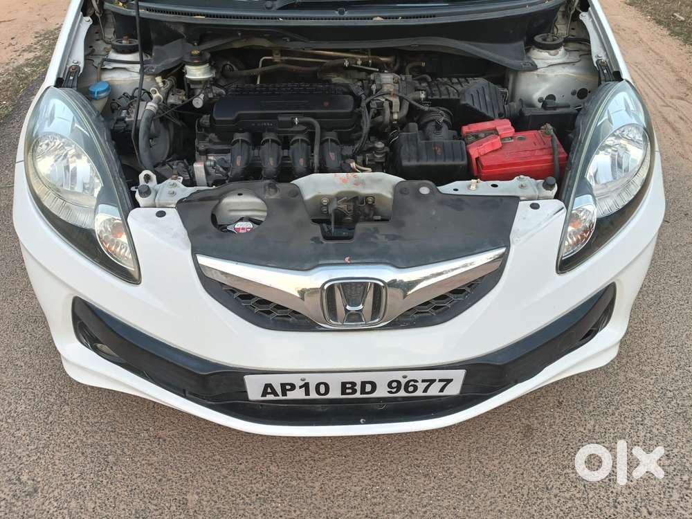 Honda Brio V Automatic, 2013, Petrol