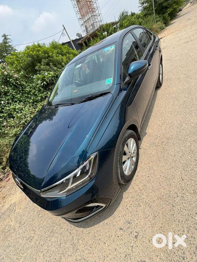 Volkswagen Virtus Petrol 2023 1.0 Liter Tsi Automatic W Service Recrd