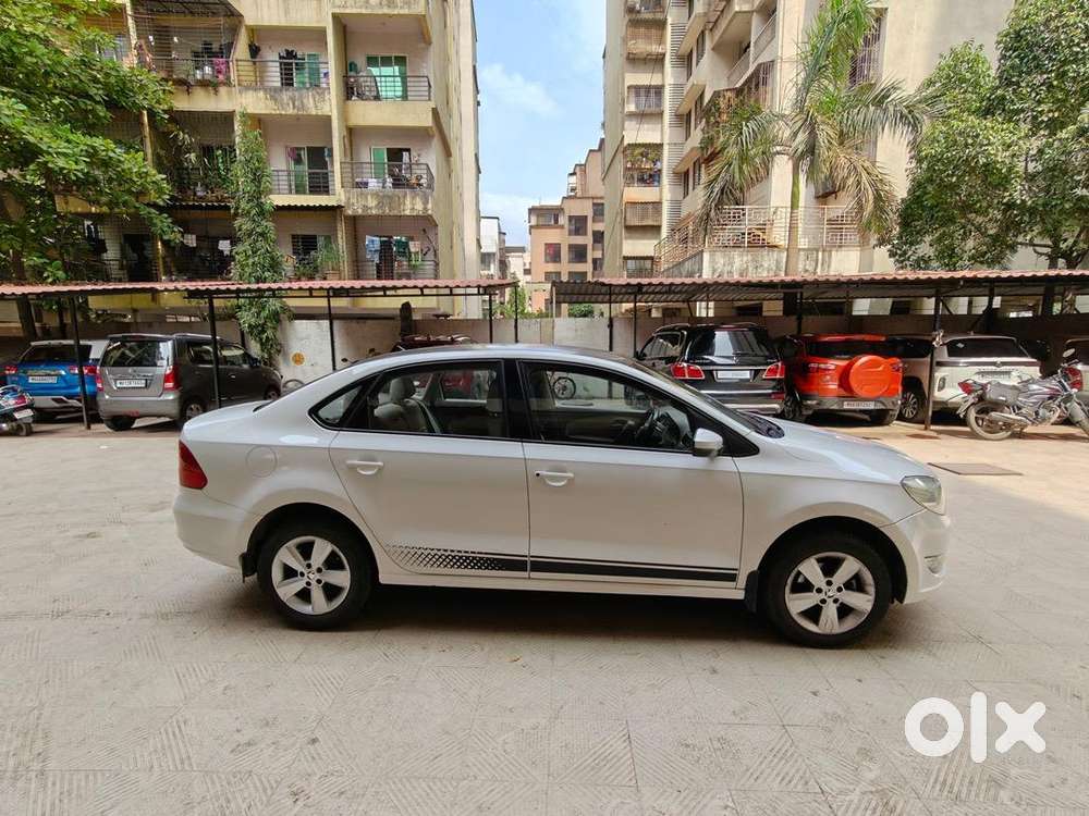 Skoda Rapid 2015 Petrol Automatic  43k Km  Well Maintained