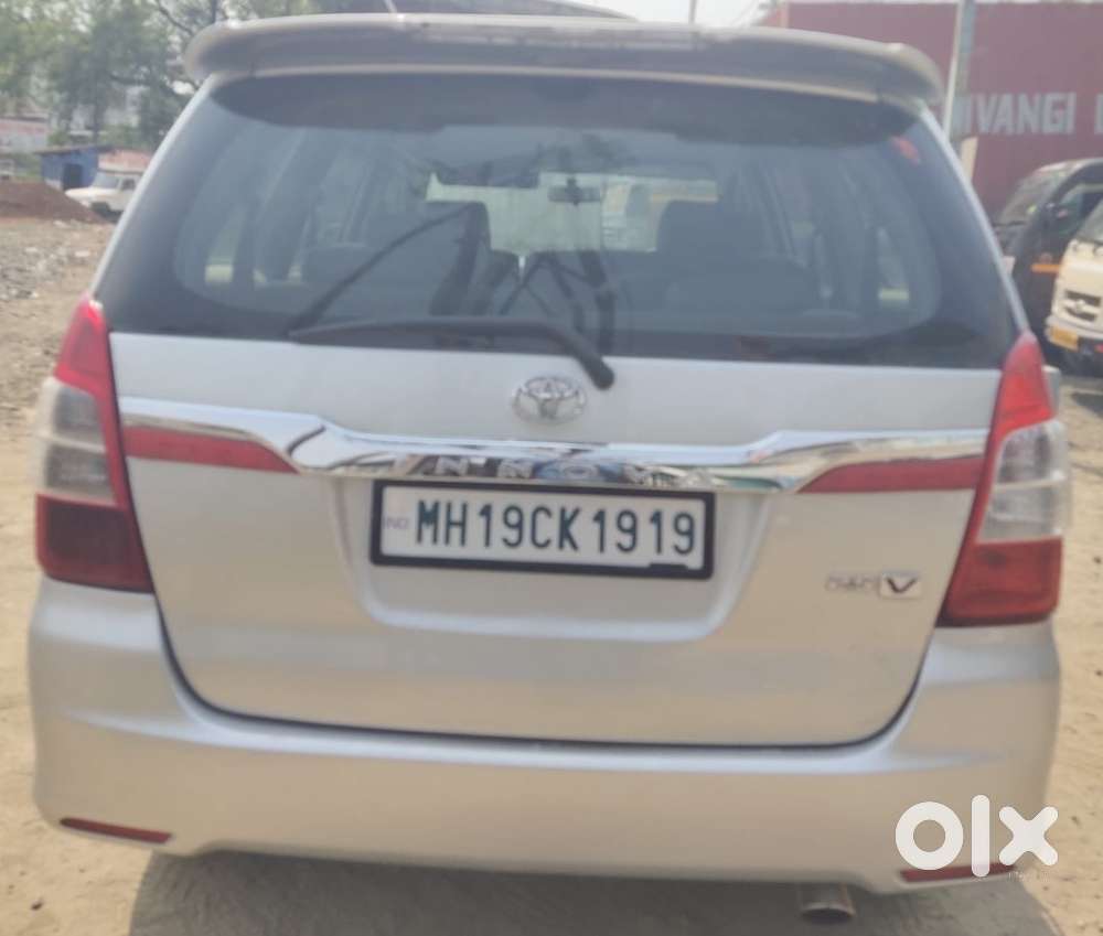 Innova 2.5 V Top End Variant