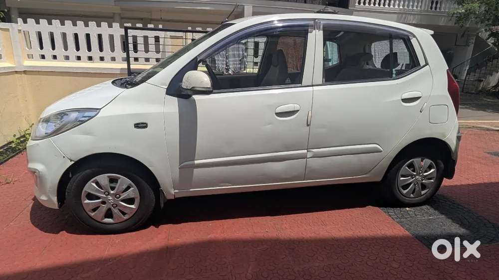 Hyundai I10 Sportz 2012