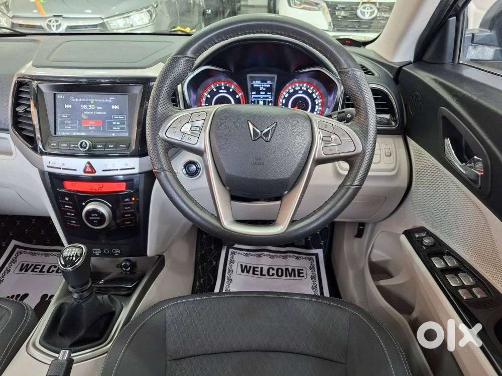 Mahindra Xuv300 W8, 2022, Petrol
