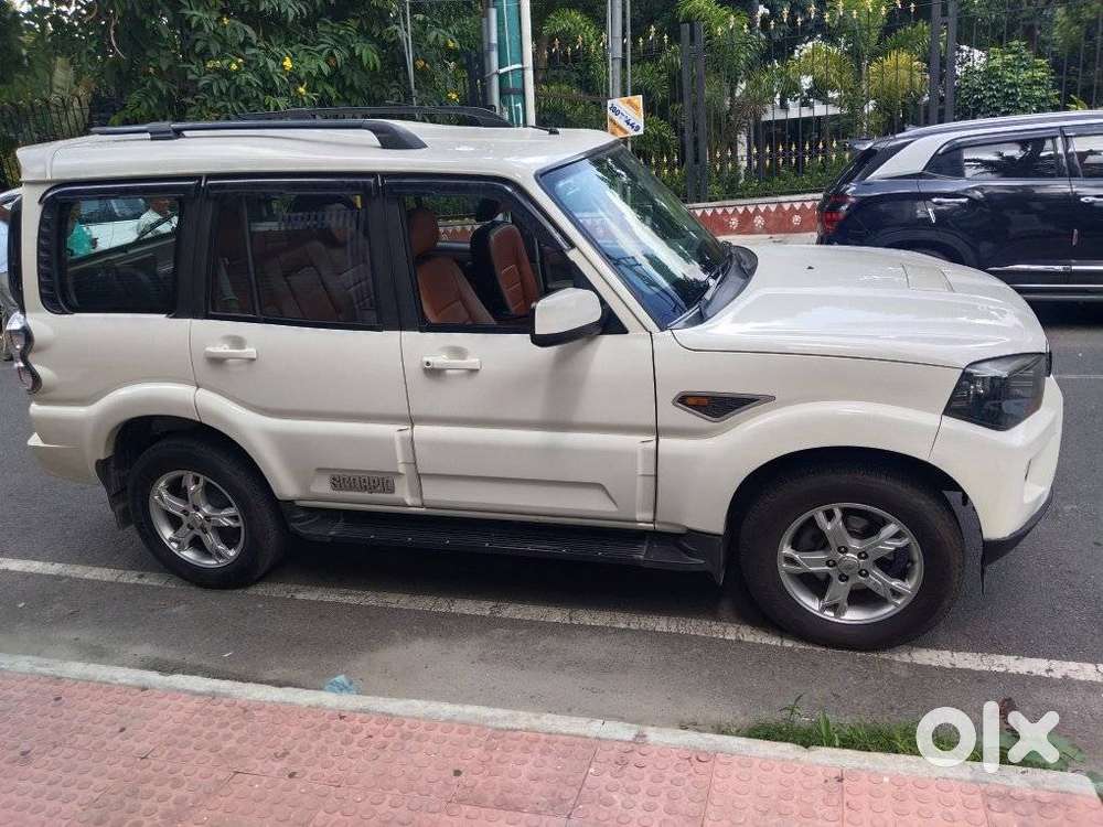 Mahindra Scorpio S10, 2015, Diesel
