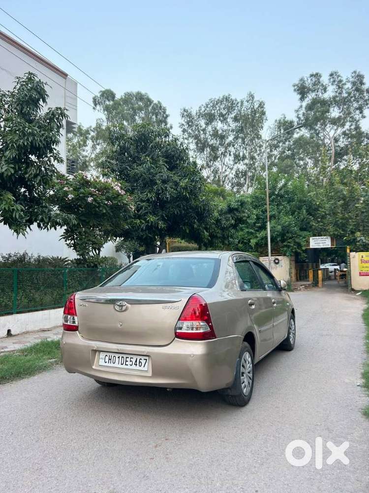 Toyota Etios, 2011, Petrol