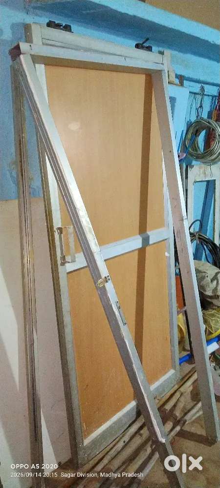 SLIDING DOOR ALUMINIUM
